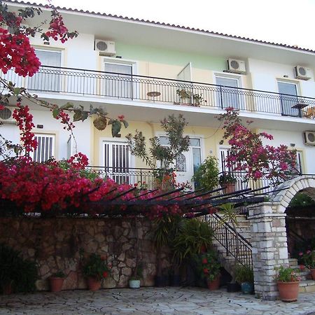 George'S Apartments Chrani Exterior foto